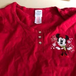 Minnie Mouse shirt red